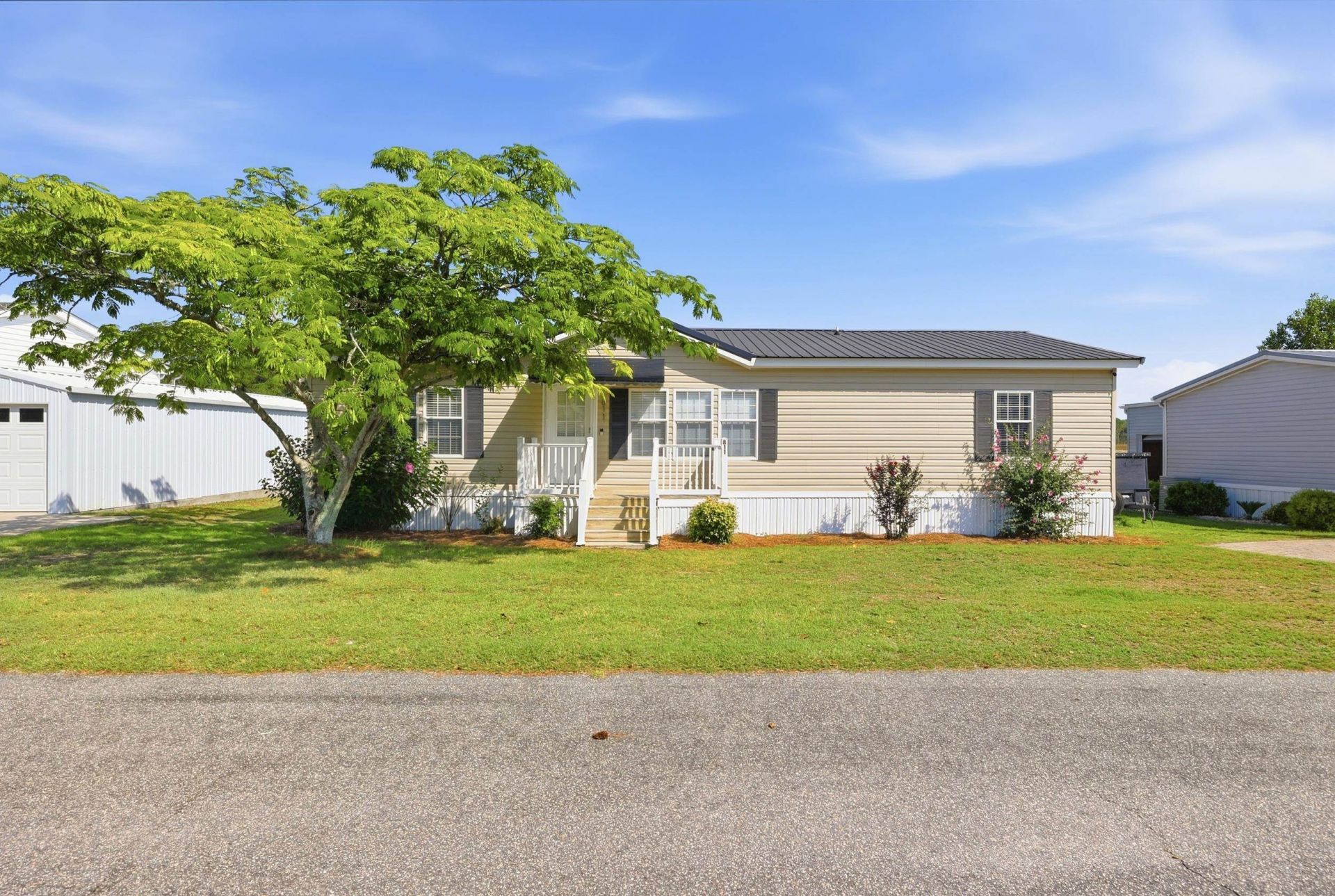 811 Waterway Dr. Photo 4