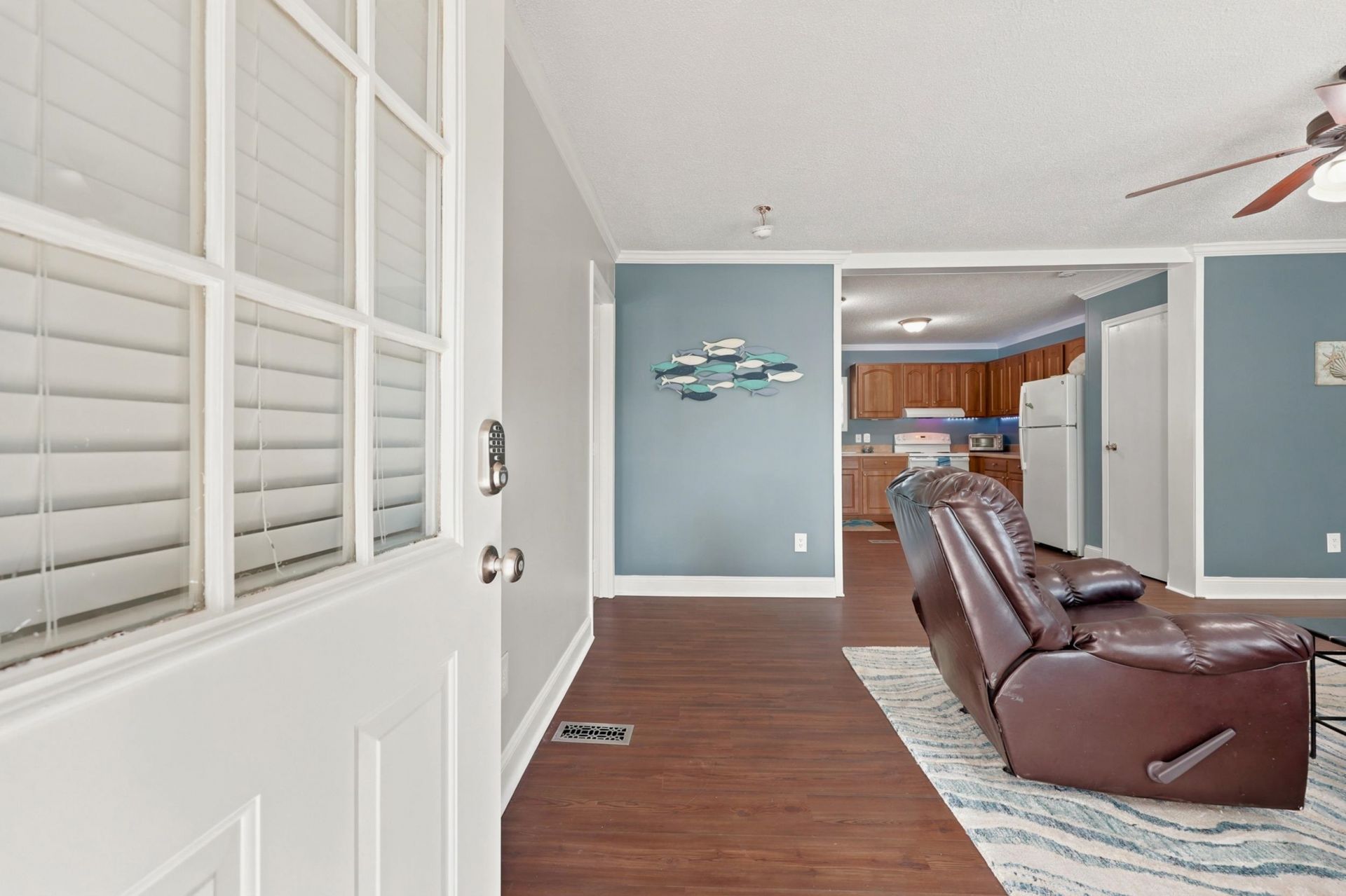 811 Waterway Dr. Photo 8