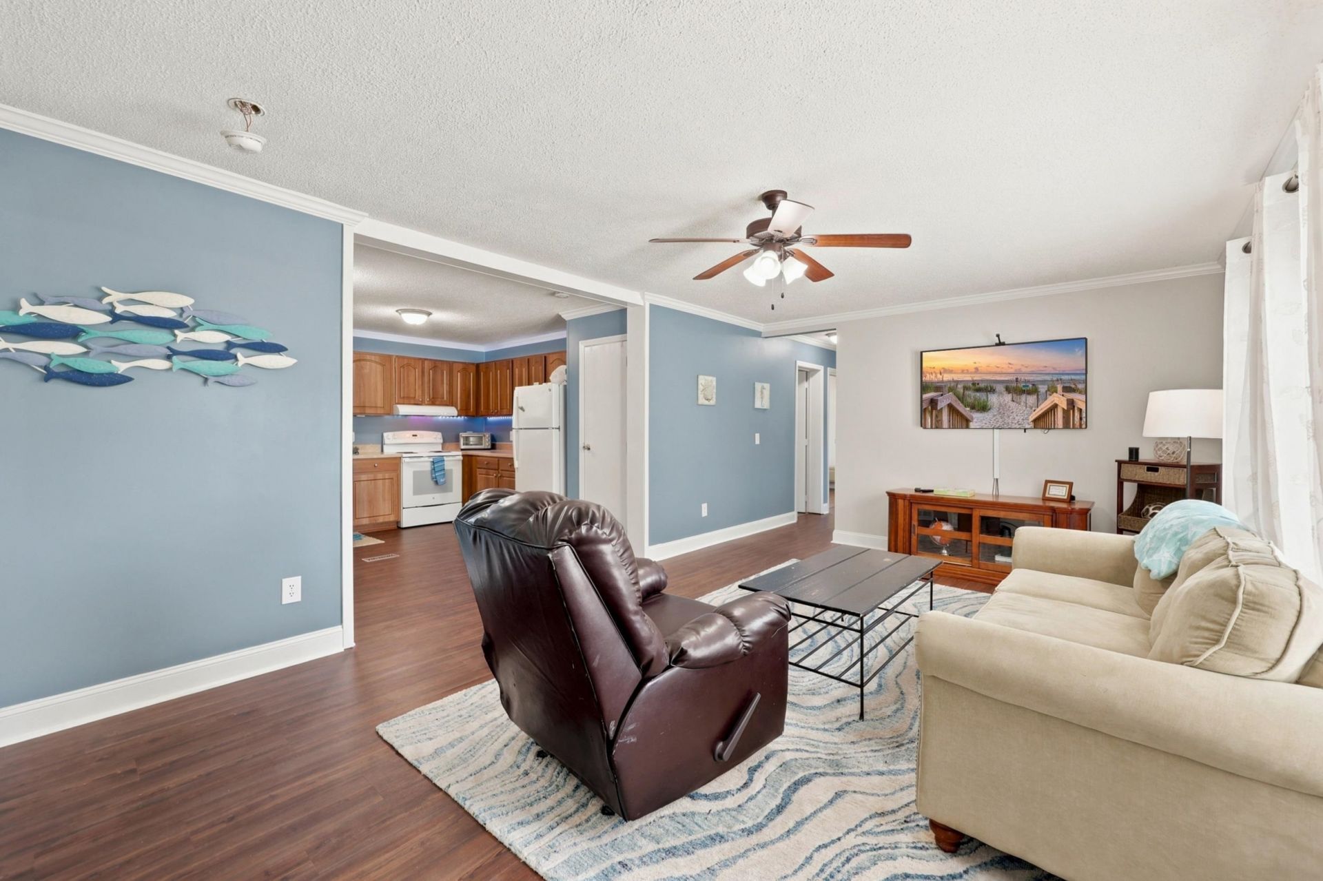 811 Waterway Dr. Photo 9