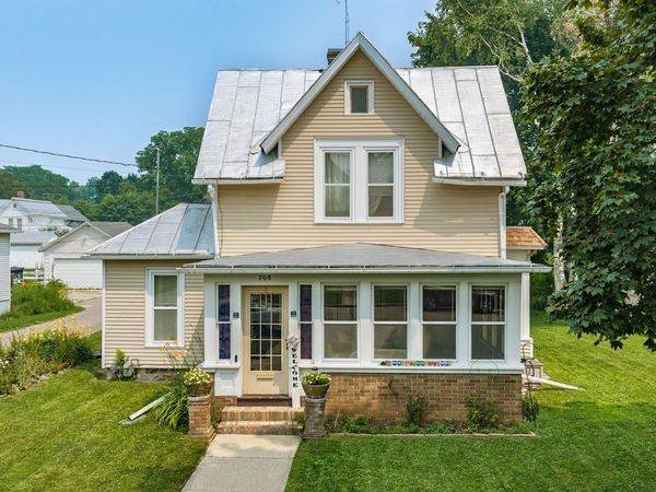 708 Oak Street, Baraboo, WI 53913