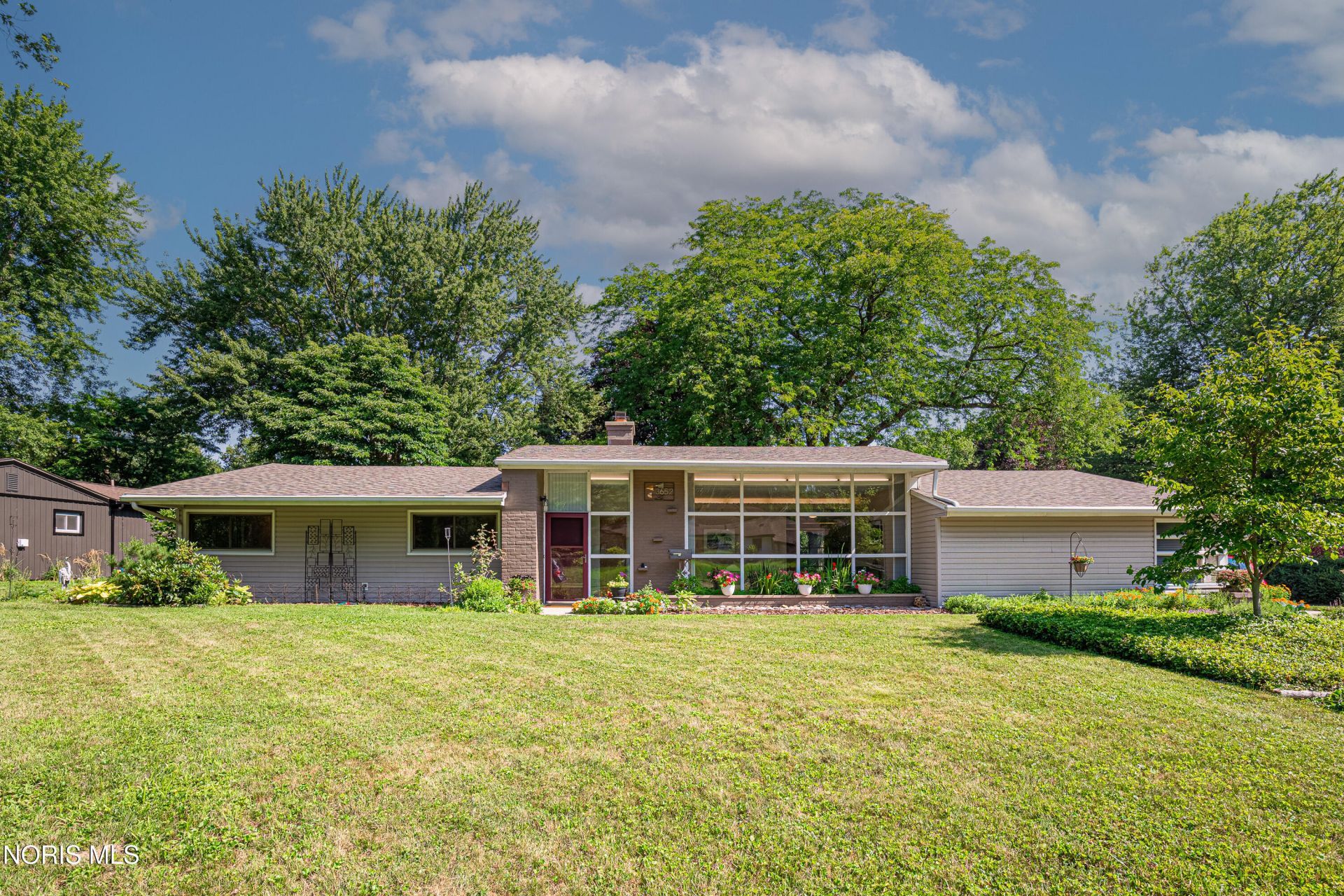 3652 Christie Boulevard, Toledo, OH 43606 Main Photo