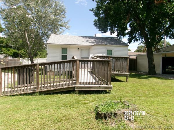 320 N Seminole Avenue , Bartlesville, OK 74003