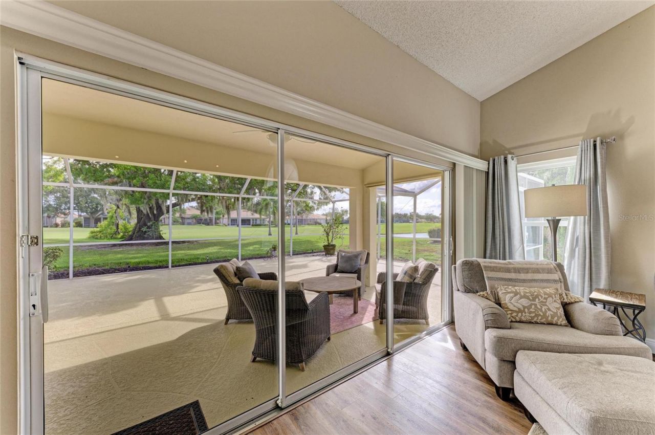 4909 Clubview Court E, Bradenton, FL 34203 Photo