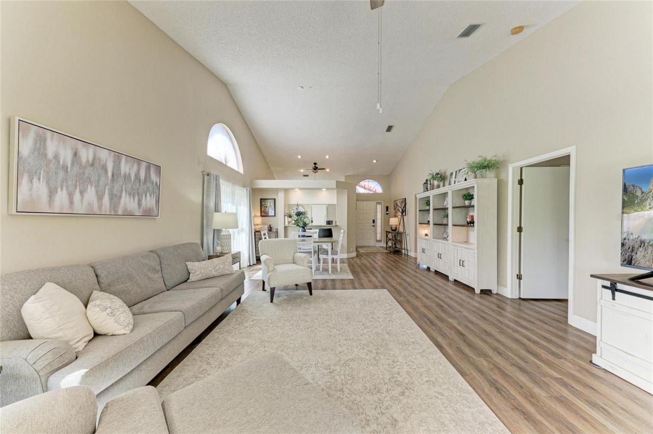 4909 Clubview Court E, Bradenton, FL 34203 Photo