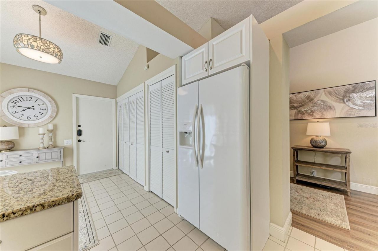 4909 Clubview Court E, Bradenton, FL 34203 Photo