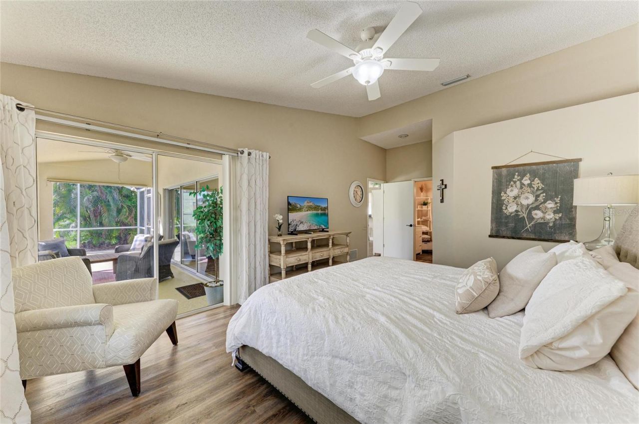 4909 Clubview Court E, Bradenton, FL 34203 Photo