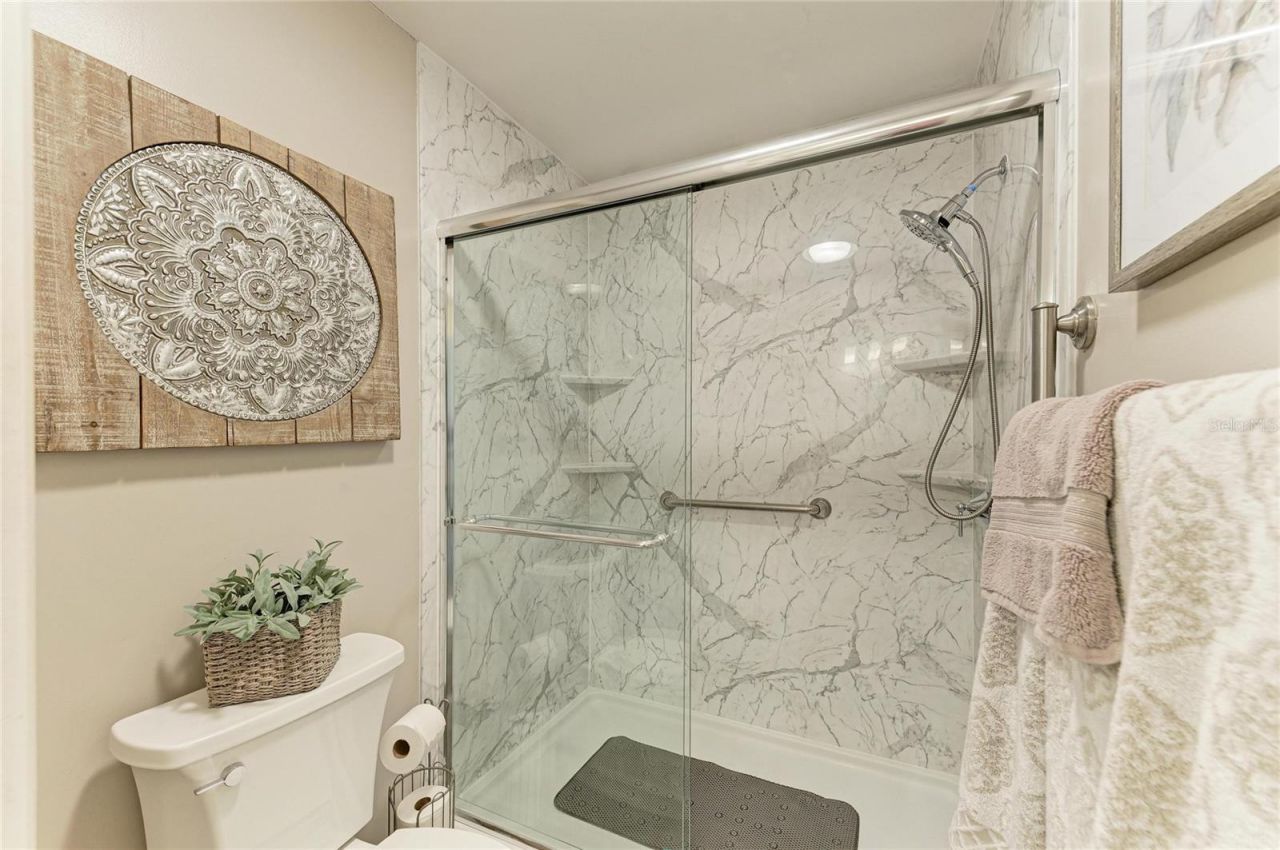 4909 Clubview Court E, Bradenton, FL 34203 Photo