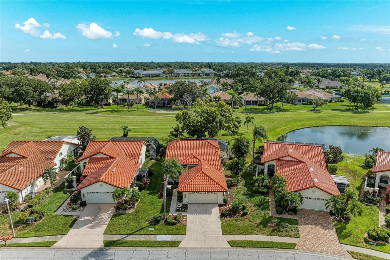 4909 Clubview Court E, Bradenton, FL 34203 Photo