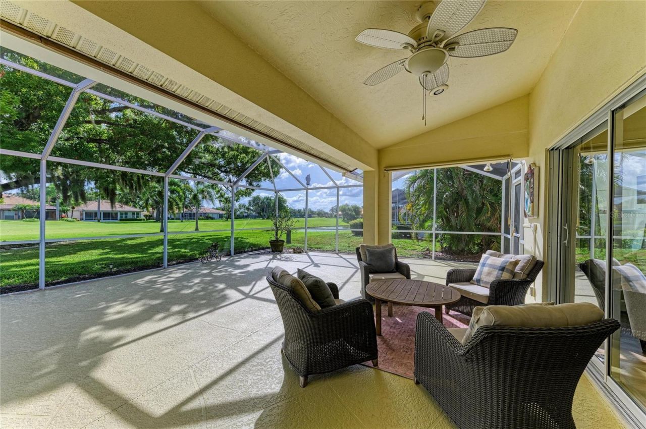 4909 Clubview Court E, Bradenton, FL 34203 Photo