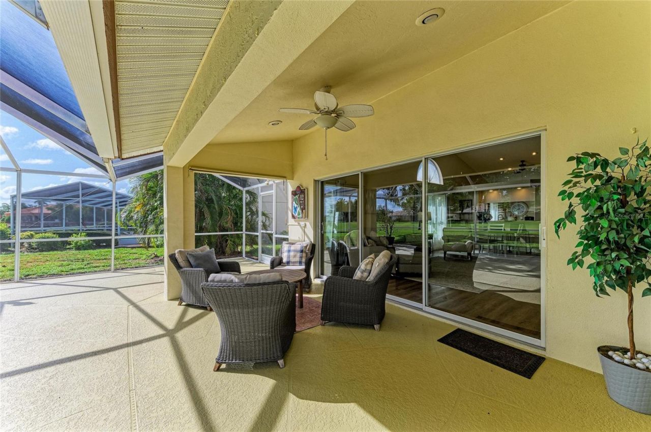 4909 Clubview Court E, Bradenton, FL 34203 Photo