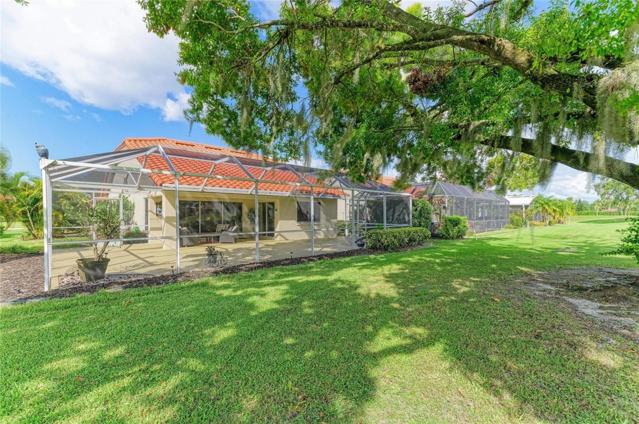 4909 Clubview Court E, Bradenton, FL 34203 Photo