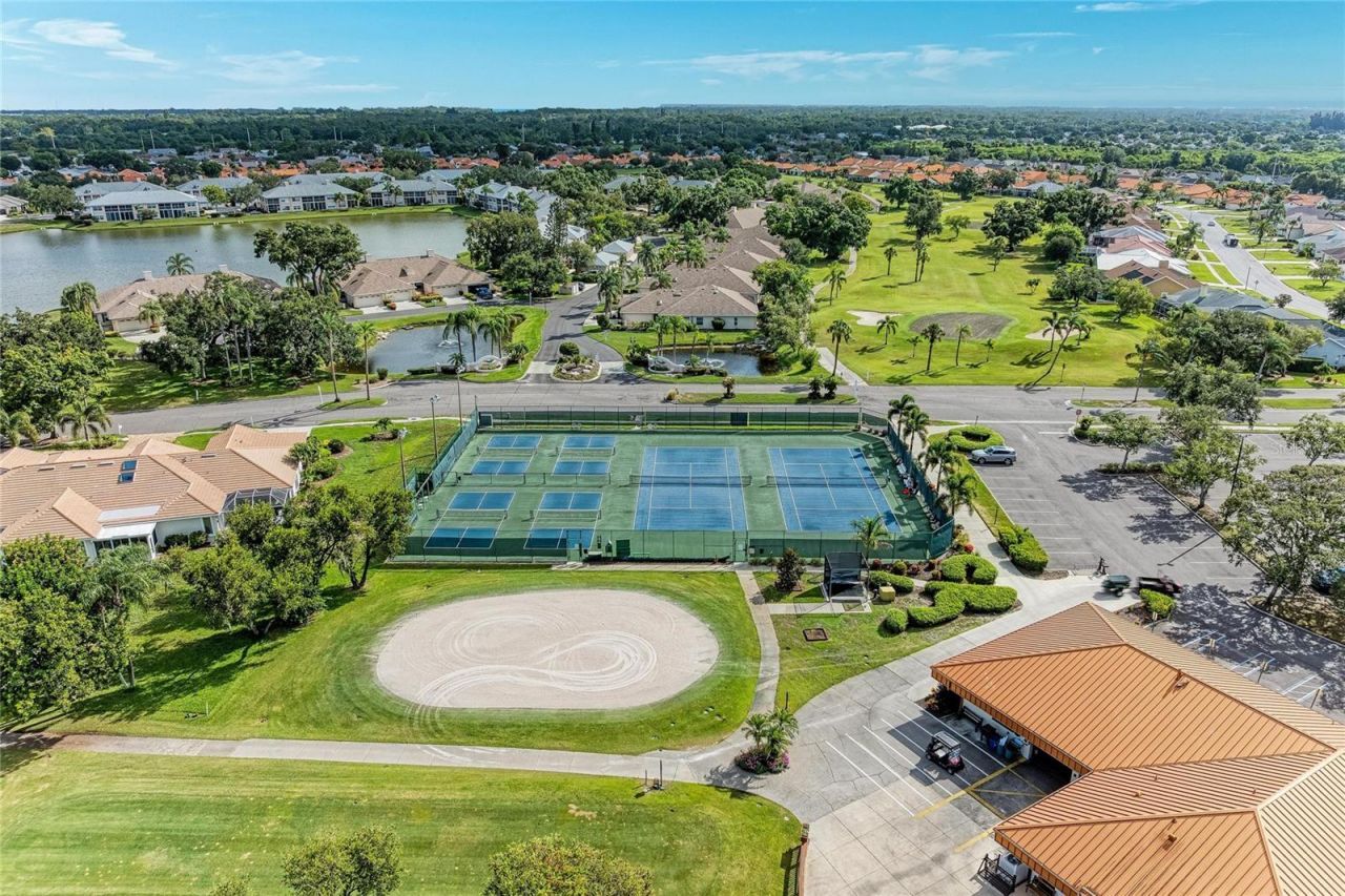 4909 Clubview Court E, Bradenton, FL 34203 Photo