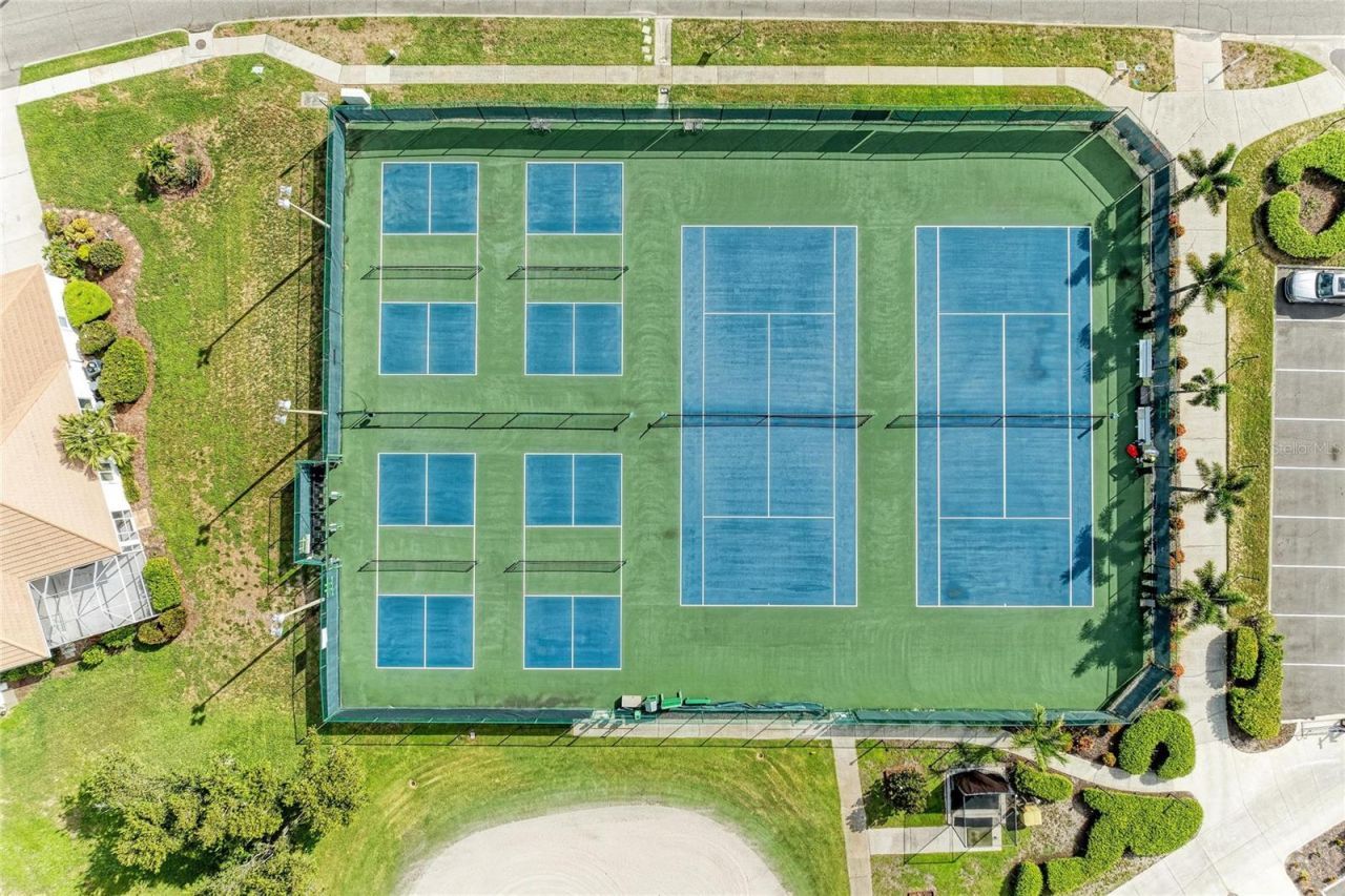 4909 Clubview Court E, Bradenton, FL 34203 Photo