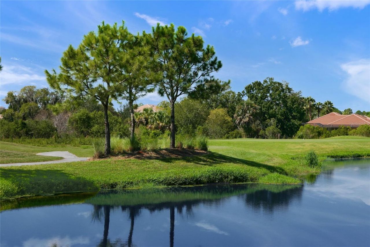 4562 Forest Wood Trail, Unit 15, Sarasota, FL 34241 Photo