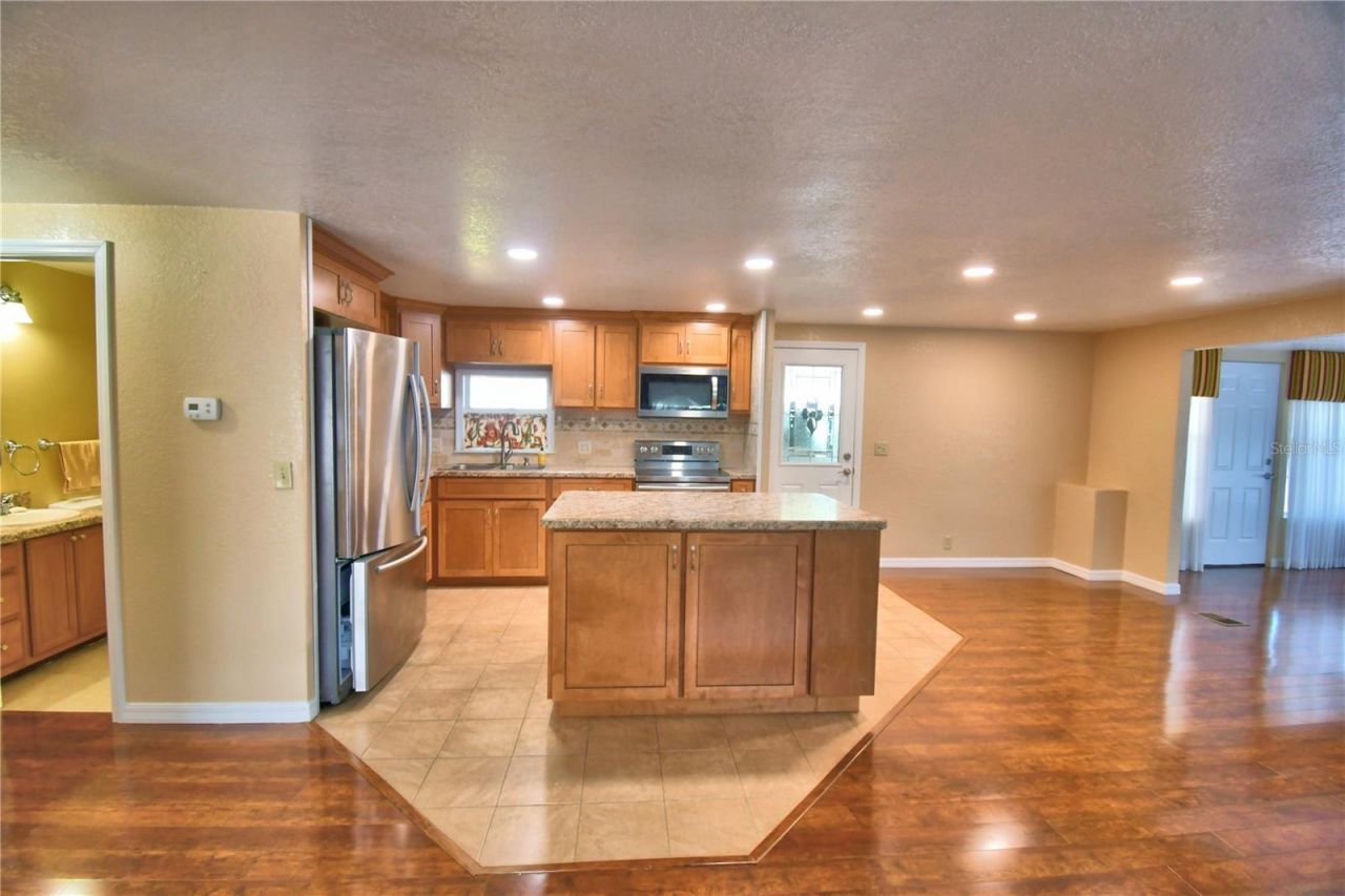 151 Holiday Lane, Auburndale, FL 33823 Photo