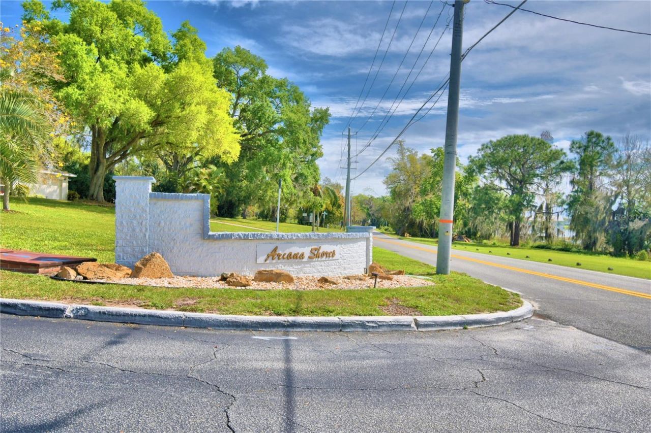 151 Holiday Lane, Auburndale, FL 33823 Photo