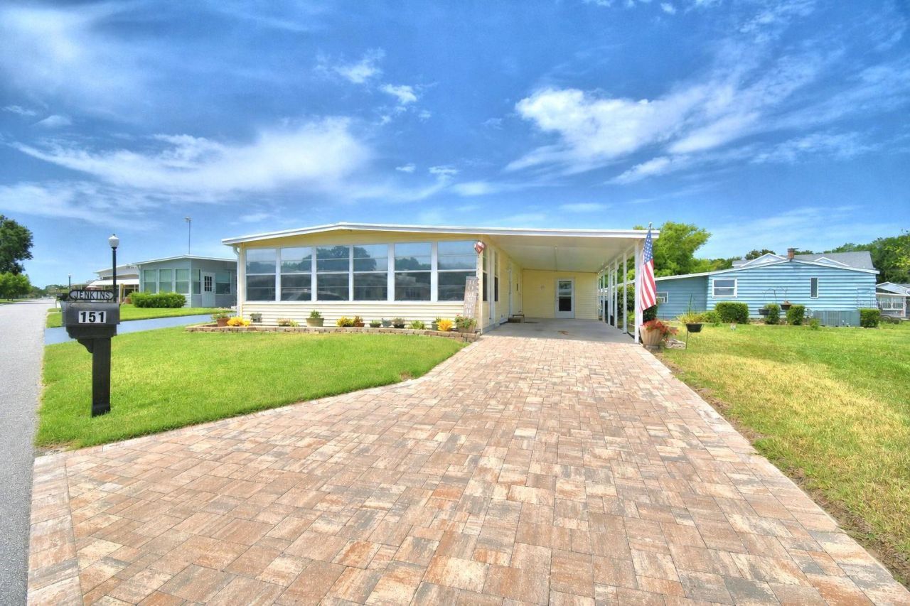 151 Holiday Lane, Auburndale, FL 33823 Photo