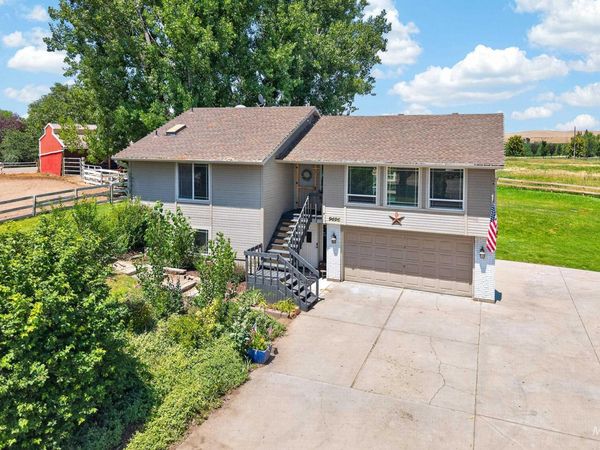 9696 Gloria Rd., Middleton, ID 83644