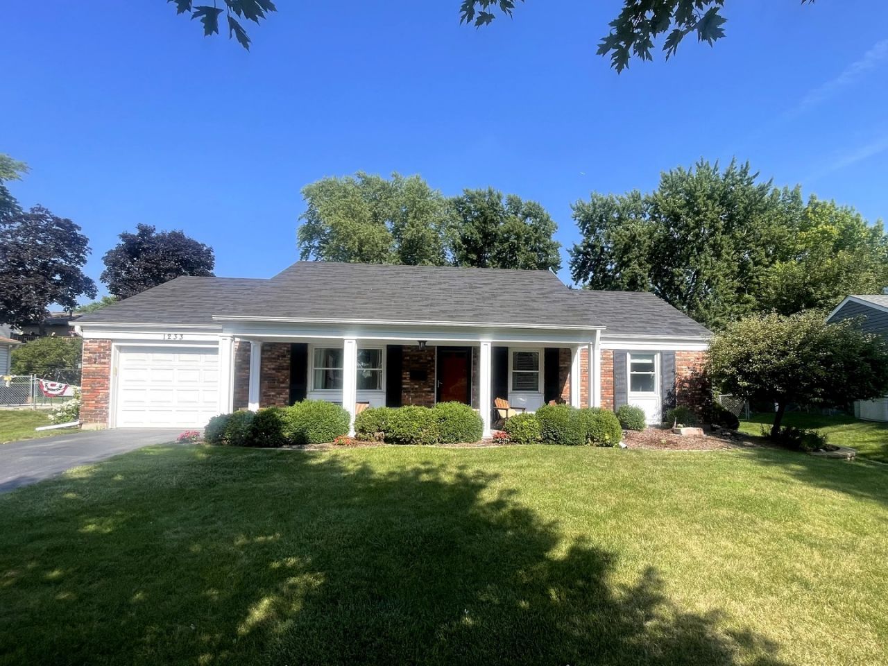 1233 Allison Lane , Schaumburg, IL 60194