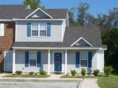 300 Pinegrove Court , Jacksonville, NC 28546