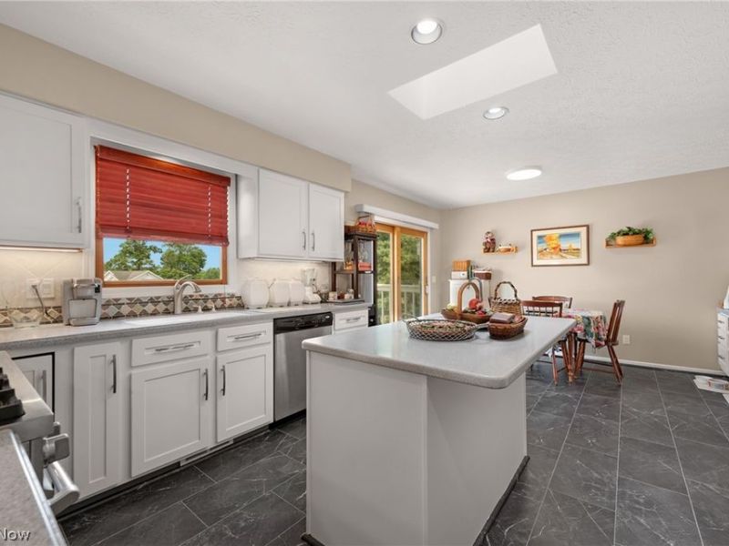 14122 Ashley Lane, North Royalton, OH 44133 Photo 14