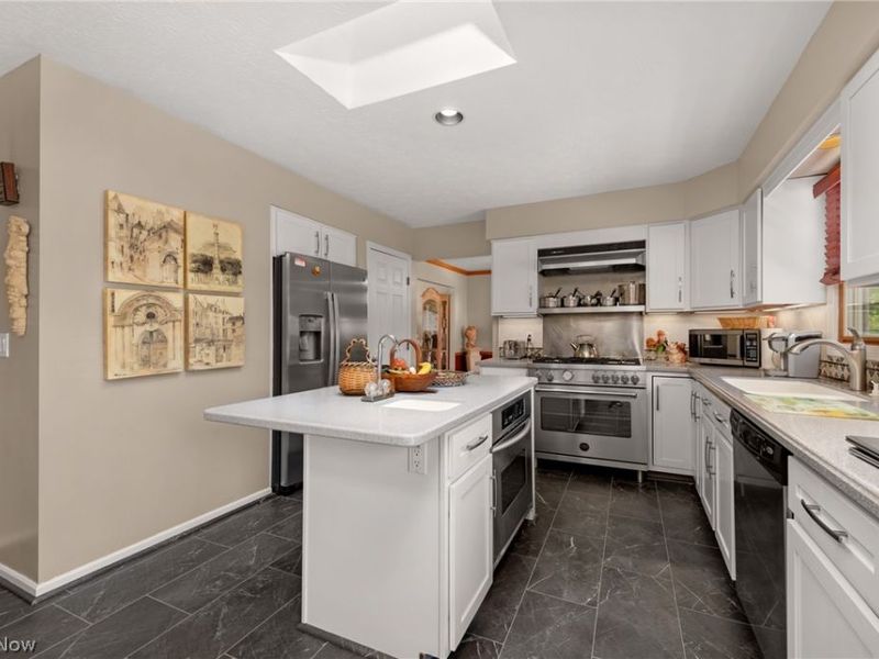 14122 Ashley Lane, North Royalton, OH 44133 Photo 17