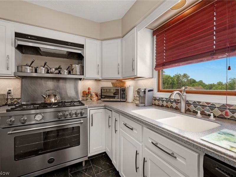 14122 Ashley Lane, North Royalton, OH 44133 Photo 18