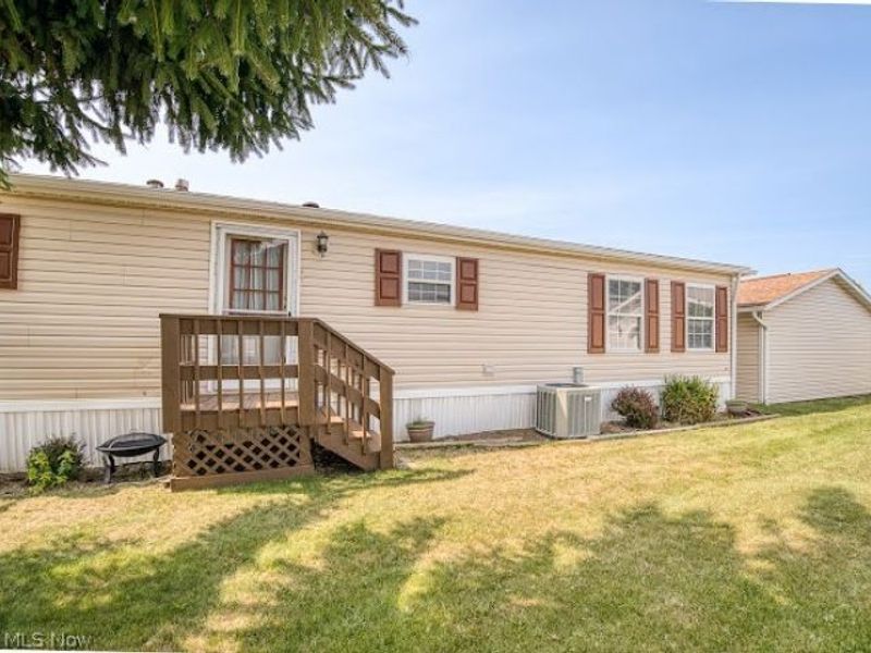 356 Golfway Drive, Painesville, OH 44077 Photo 6
