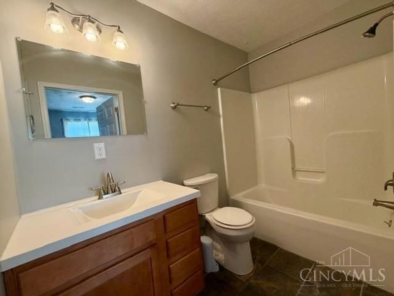 5953 Farmers Road, Unit D, Martinsville, OH 45146 Photo 13