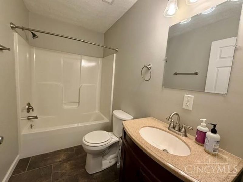 5953 Farmers Road, Unit D, Martinsville, OH 45146 Photo 15