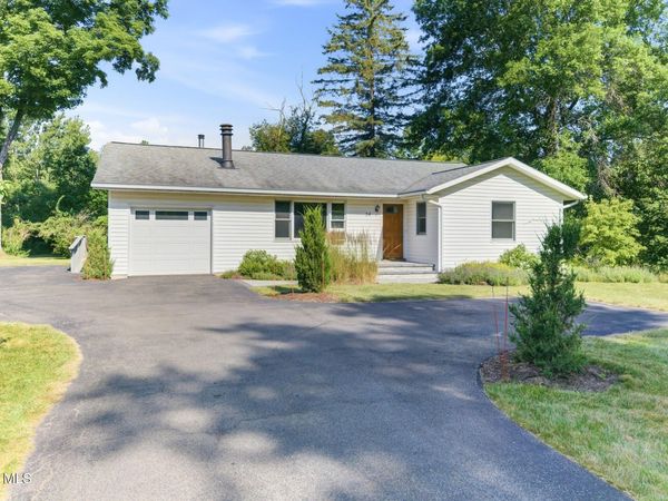 54 Willow Street, Guilderland, NY 12084