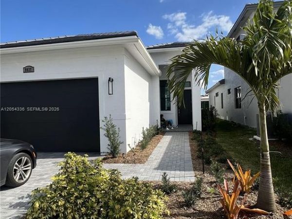 9037 SW Vetta Way , Port St. Lucie, FL 34987