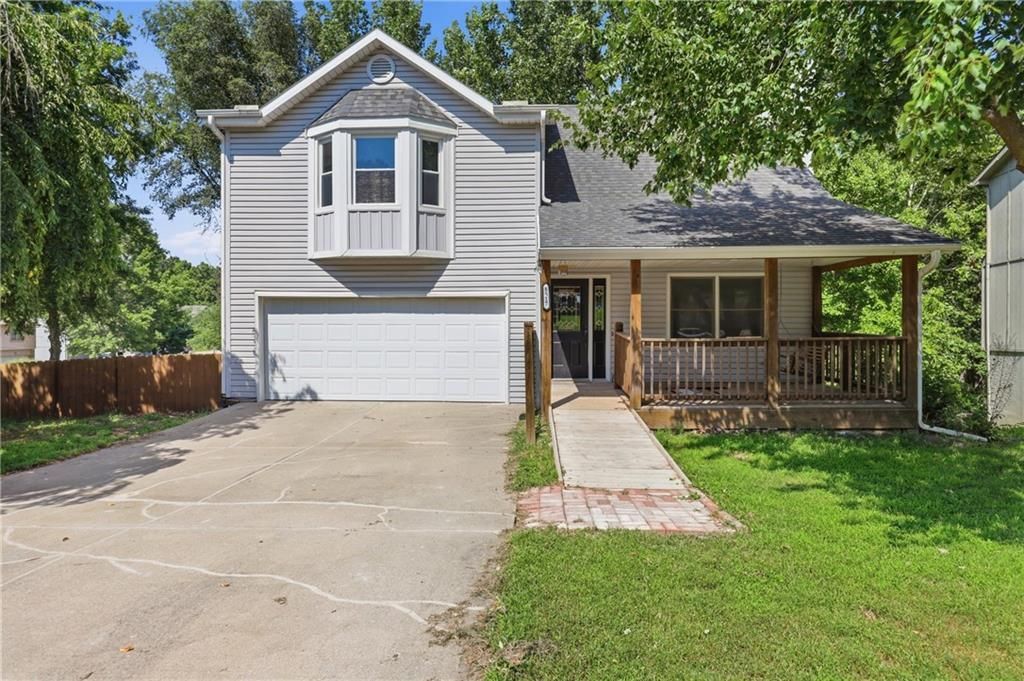8517 NW 81st Terrace, Kansas City, MO 64152 Main Photo