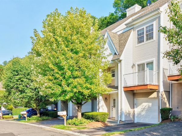 102 Crystal Hill Drive , Pomona, NY 10970