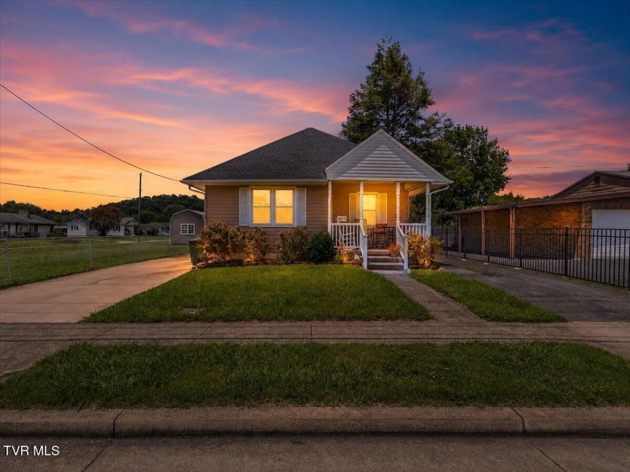 311 West Mill Street, Elizabethton, TN 37643 Main Photo
