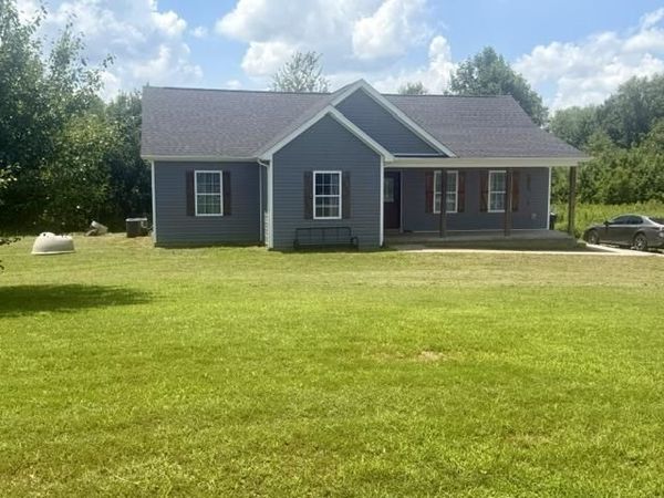 129 Terry Bastin Road , Hardyville, KY 42746