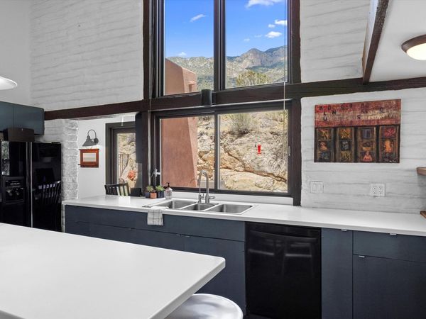 36 Sandia Heights Drive NE, Albuquerque, NM 87122