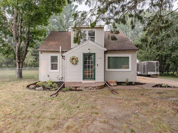2002 BLOEDEL AVENUE, Weston, WI 54476