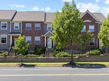 8334 Labont Way, Unit 45, Eden Prairie, MN 55344