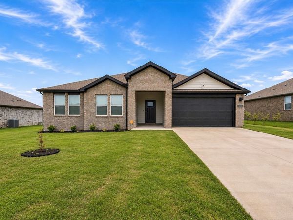 1032 Emerald Street , Prairie Grove, AR 72753
