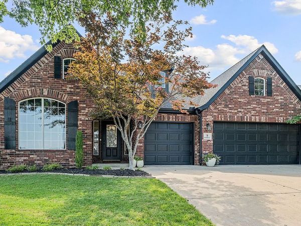9 Bluestem Lane, Bentonville, AR 72712