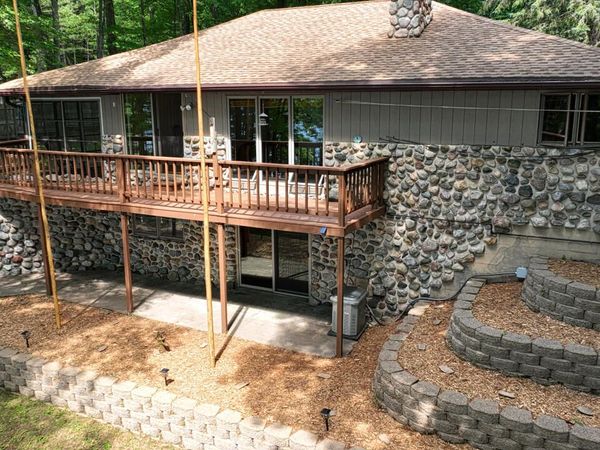 10203 Lower Kaubashine Rd, Hazelhurst, WI 54531