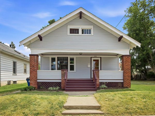 2111 Lawn St, Racine, WI 53404