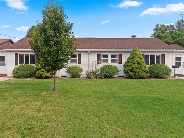 3316 Kete St, Manitowoc, WI 54220