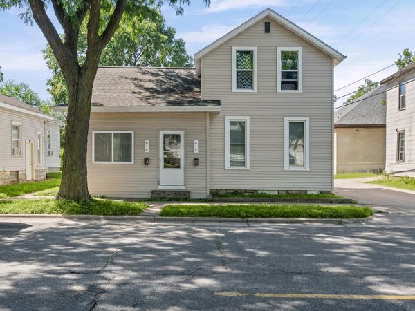 614-616 Market St, La Crosse, WI 54601