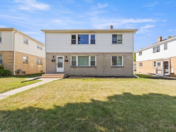 9703 W Capitol Dr, Unit 9705, Milwaukee, WI 53222