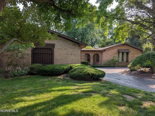 7041 Country Creek Road, Maumee, OH 43537