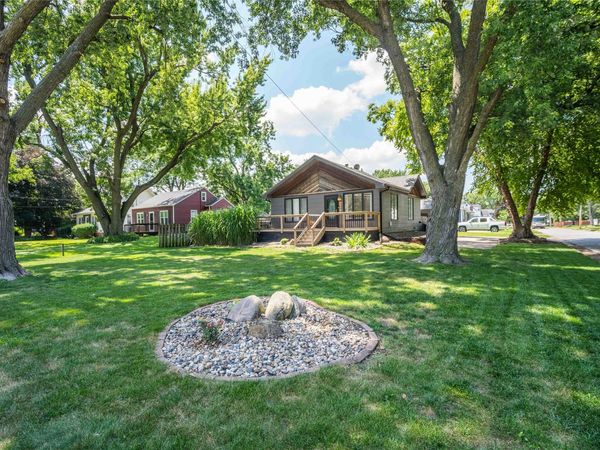 3306 50th Street , Des Moines, IA 50310