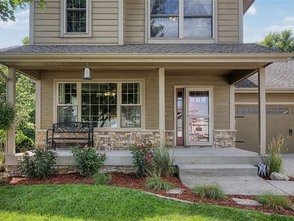 1203 8th Street , Dallas Center, IA 50063