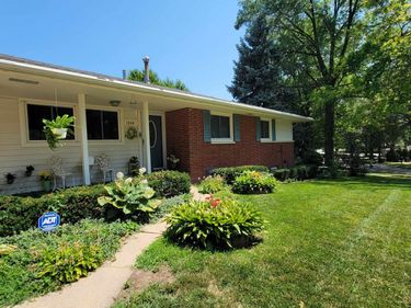 1940 E Bermuda Drive, Lincoln, NE 68506